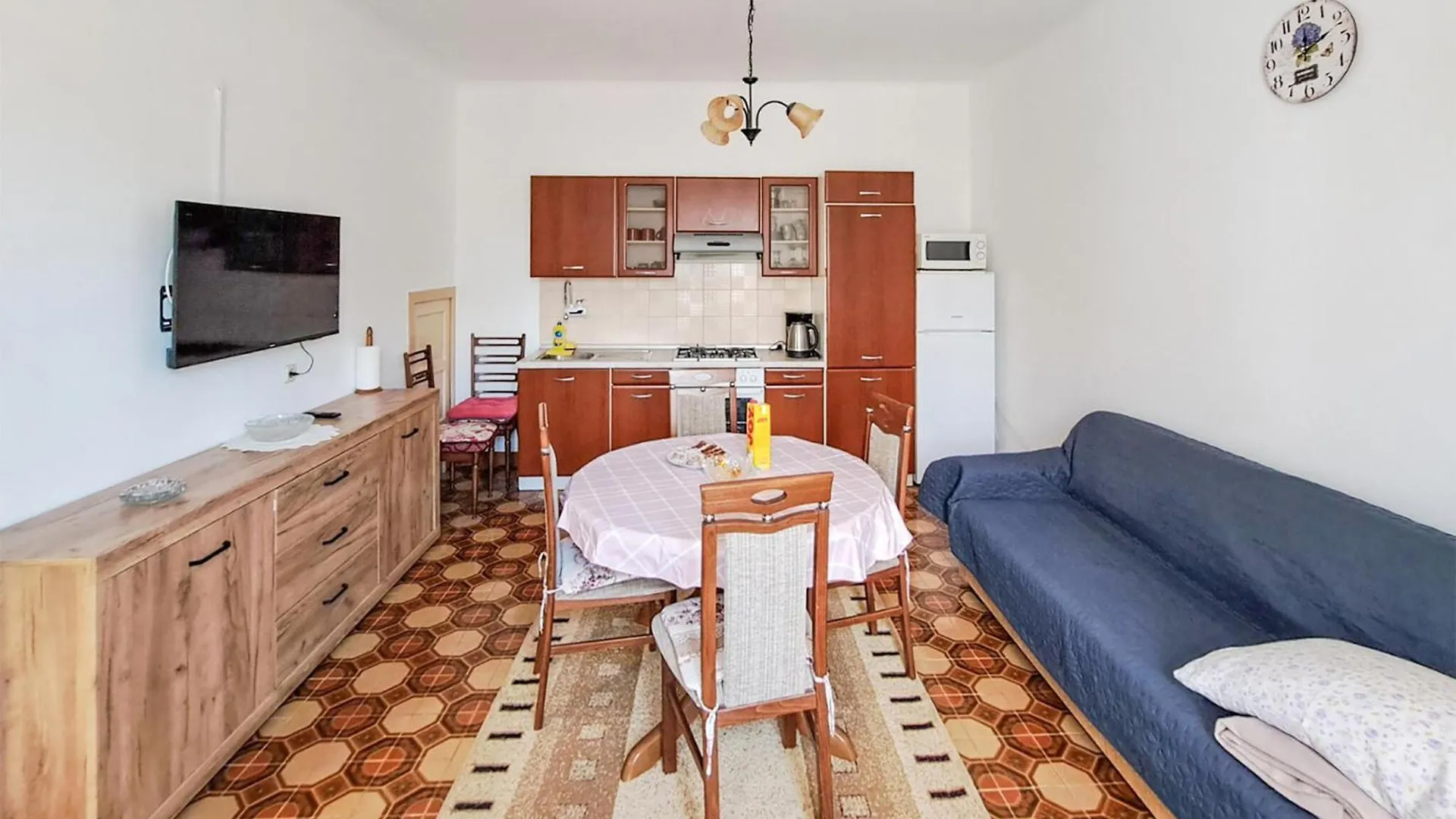 Lovely Apartment In Pula With Wifi Loborika