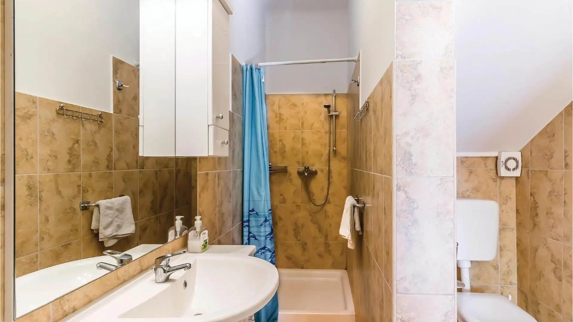 Lovely Apartment In Pula With Wifi Loborika